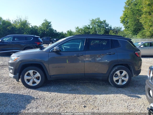 45982231 :رقم المزاد ، 3C4NJCBB2KT699771 vin ، 2019 Jeep Compass Latitude Fwd مزاد بيع