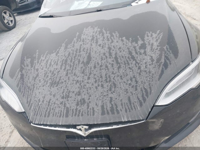 Продажа на аукционе авто 2018 Tesla Model S, vin: 5YJSA1E2XJF273374, номер лота: 45982233