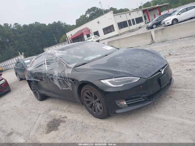 Продажа на аукционе авто 2018 Tesla Model S, vin: 5YJSA1E2XJF273374, номер лота: 45982233