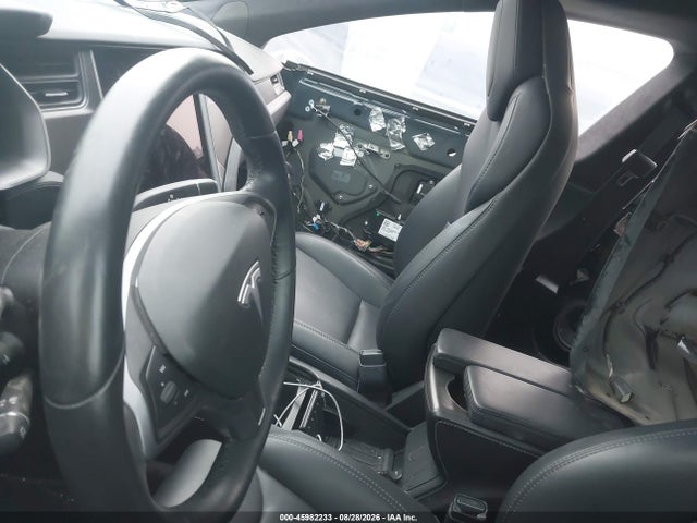 Продажа на аукционе авто 2018 Tesla Model S, vin: 5YJSA1E2XJF273374, номер лота: 45982233