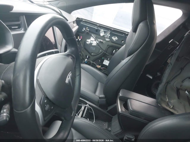 Продажа на аукционе авто 2018 Tesla Model S, vin: 5YJSA1E2XJF273374, номер лота: 45982233