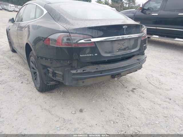 Продажа на аукционе авто 2018 Tesla Model S, vin: 5YJSA1E2XJF273374, номер лота: 45982233