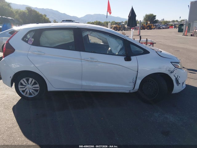 Honda FIT LX 2017 JHMGK5H5XHS023161 Image 14