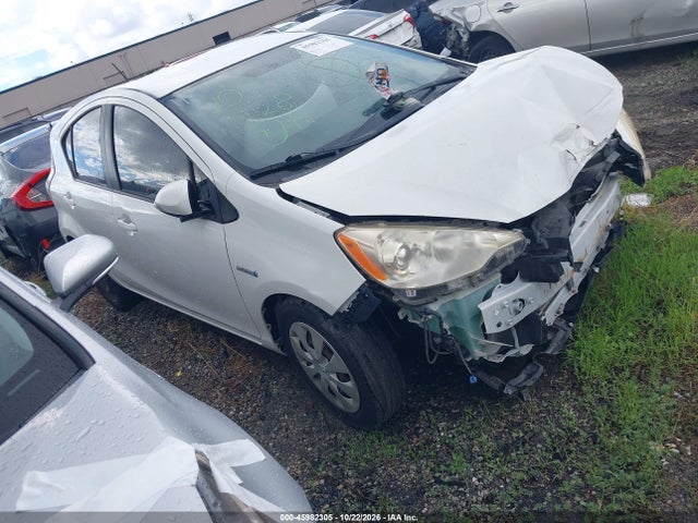 Auction sale of the 2013 Toyota Prius C Three, vin: JTDKDTB39D1543370, lot number: 45982305