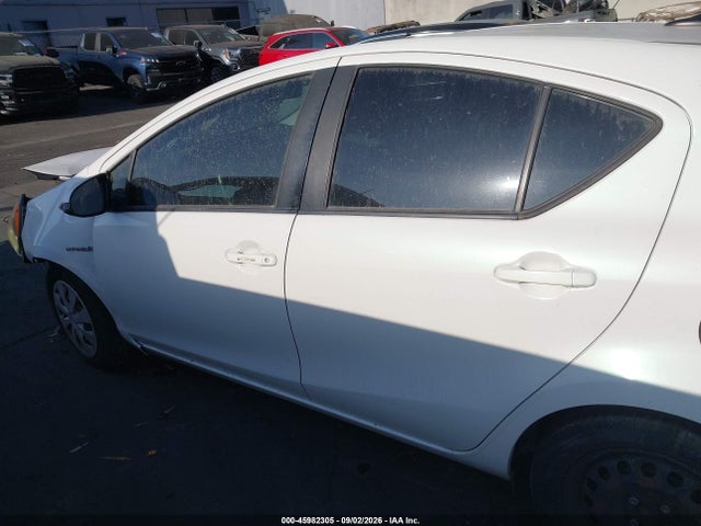 Auction sale of the 2013 Toyota Prius C Three, vin: JTDKDTB39D1543370, lot number: 45982305