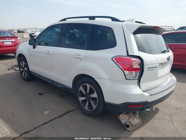 Subaru Forester 2.5i Premium 2018 JF2SJAGC7JH569511 Image 3