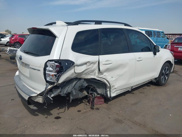 Subaru Forester 2.5i Premium 2018 JF2SJAGC7JH569511 Image 4