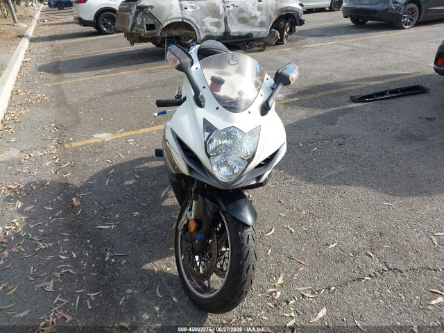 2011 Suzuki Gsx-r600 მანქანა იყიდება აუქციონზე, vin: JS1GN7FA1B2103213, აუქციონის ნომერი: 45982375