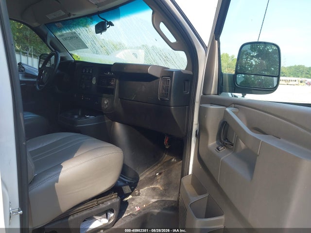 2018 Chevrolet Express 2500 Work Van მანქანა იყიდება აუქციონზე, vin: 1GCWGBFP1J1257167, აუქციონის ნომერი: 45982381