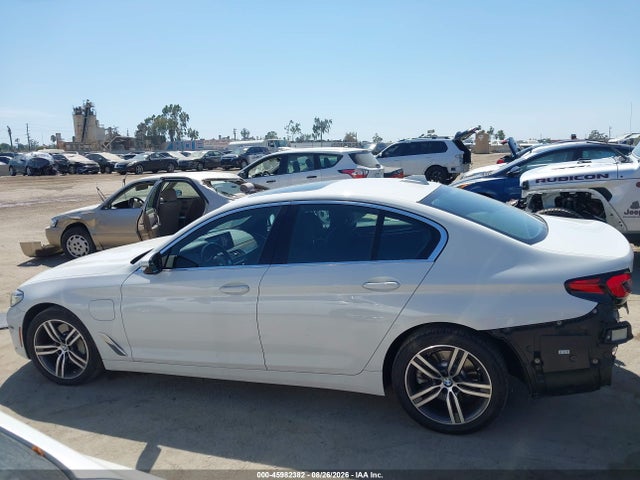 WBA13AG05MCF31349 BMW 530e