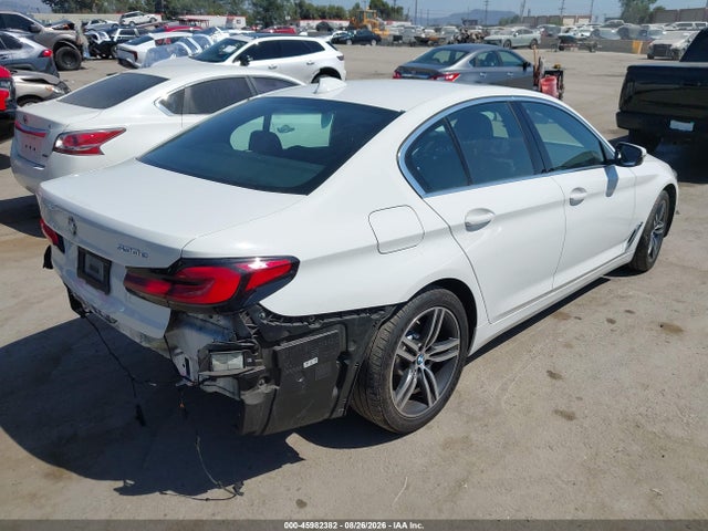 WBA13AG05MCF31349 BMW 530e
