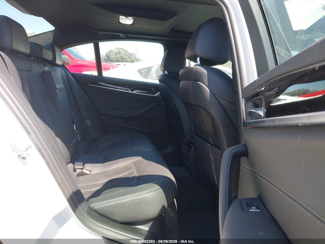 WBA13AG05MCF31349 BMW 530e