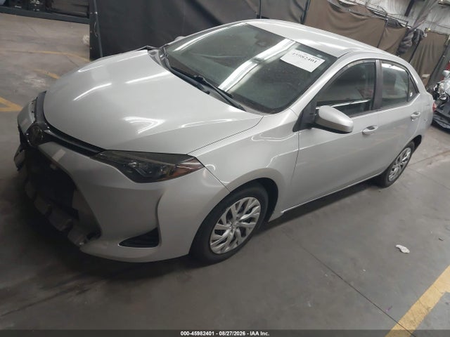 Toyota COROLLA LE 2018 2T1BURHE1JC034327 Image 2