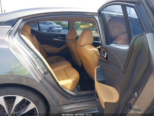 45982463 :رقم المزاد ، 1N4AA6APXHC360683 vin ، 2017 Nissan Maxima 3.5 Sr مزاد بيع