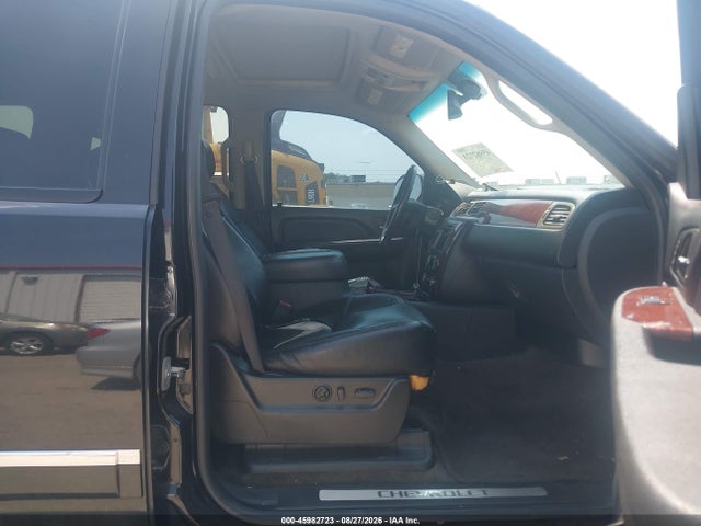 2009 Chevrolet Tahoe Ltz მანქანა იყიდება აუქციონზე, vin: 1GNFK33049R206357, აუქციონის ნომერი: 45982723