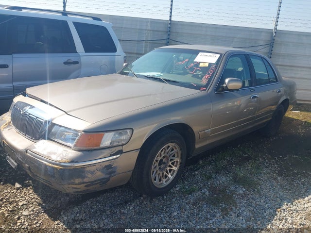 45982824 :رقم المزاد ، 2MEFM74W22X657343 vin ، 2002 Mercury Grand Marquis Gs مزاد بيع