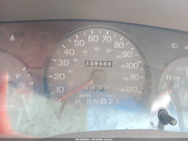 45982824 :رقم المزاد ، 2MEFM74W22X657343 vin ، 2002 Mercury Grand Marquis Gs مزاد بيع