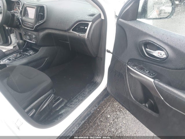 45982919 :رقم المزاد ، 1C4PJLCB9KD332198 vin ، 2019 Jeep Cherokee Latitude Fwd مزاد بيع
