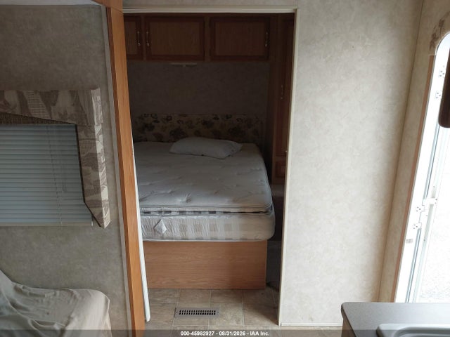 Продаж на аукціоні авто 2006 K-z Inc Travel Trailer, vin: 4EZTS32266S116919, номер лоту: 45982927