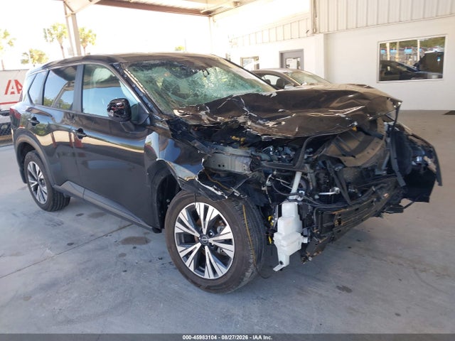 45983104 :رقم المزاد ، 5N1BT3BA6PC768710 vin ، 2023 Nissan Rogue Sv Fwd مزاد بيع