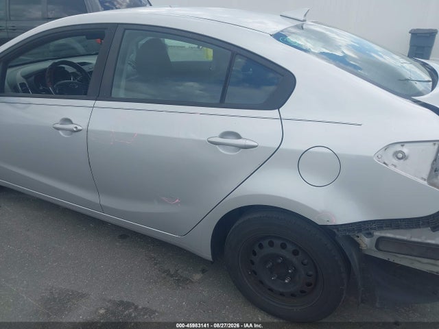45983141 :رقم المزاد ، 3KPFL4A78JE197108 vin ، 2018 Kia Forte Lx مزاد بيع