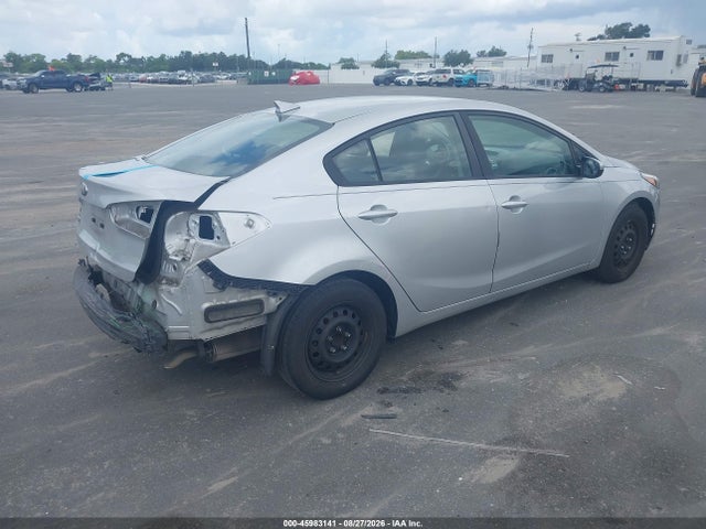 45983141 :رقم المزاد ، 3KPFL4A78JE197108 vin ، 2018 Kia Forte Lx مزاد بيع