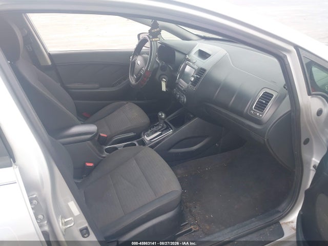 45983141 :رقم المزاد ، 3KPFL4A78JE197108 vin ، 2018 Kia Forte Lx مزاد بيع