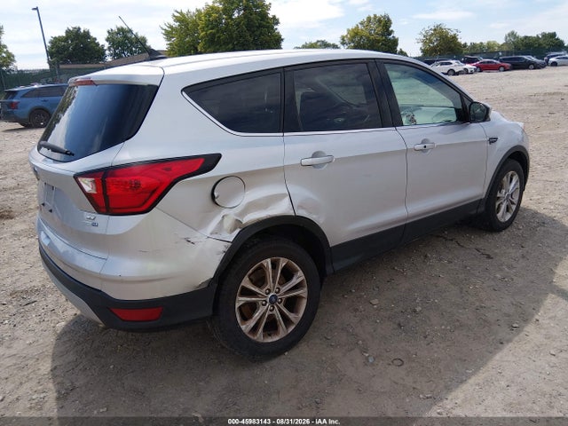 Ford ESCAPE SE 2019 1FMCU9GD4KUA10231 Image 4