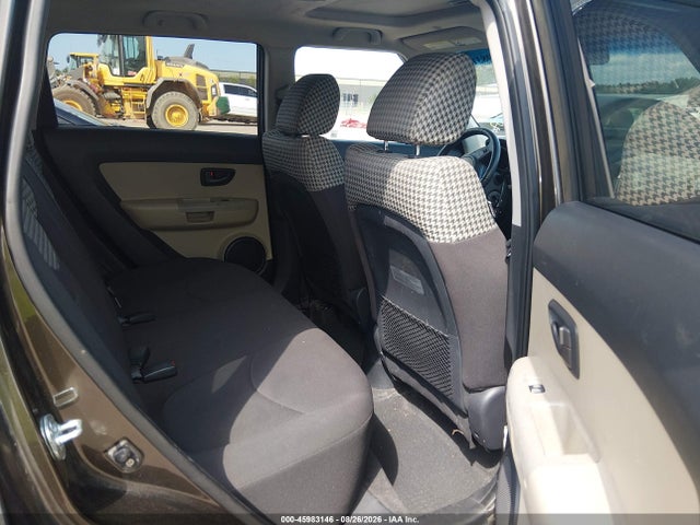 45983146 :رقم المزاد ، KNDJT2A27A7046473 vin ، 2010 Kia Soul ! مزاد بيع