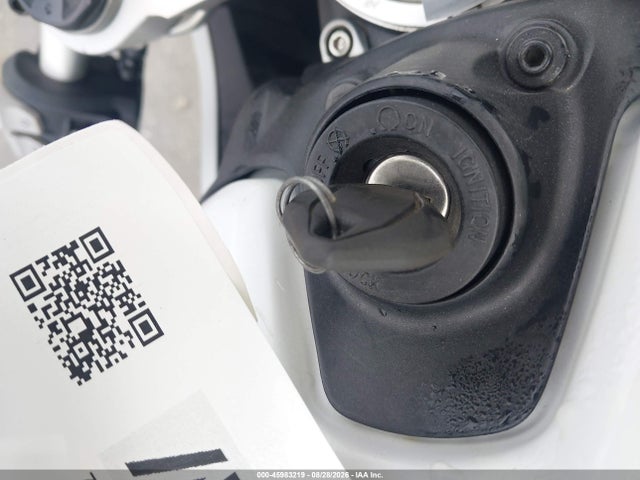 45983219 :رقم المزاد ، ZDMHAATW7PB010873 vin ، 2023 Ducati Panigale V2 مزاد بيع