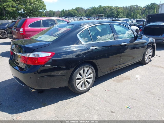 Продажа на аукционе авто 2015 Honda Accord Ex-l V-6, vin: 1HGCR3F84FA000556, номер лота: 45983298