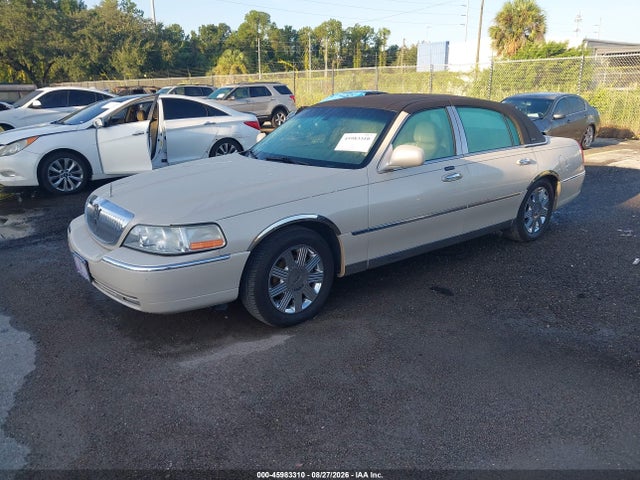 Aukcja sprzedaży 2003 Lincoln Town Car Cartier, vin: 1LNHM83W73Y630914, numer aukcji: 45983310