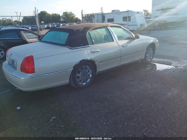 Aukcja sprzedaży 2003 Lincoln Town Car Cartier, vin: 1LNHM83W73Y630914, numer aukcji: 45983310