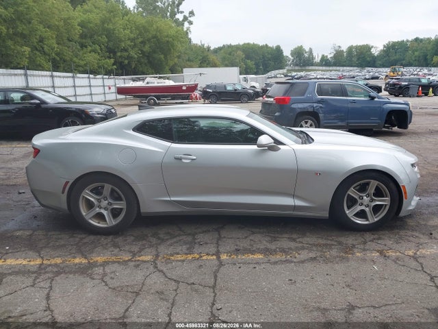 45983321 :رقم المزاد ، 1G1FB1RX9J0123042 vin ، 2018 Chevrolet Camaro 1lt مزاد بيع