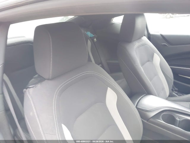 45983321 :رقم المزاد ، 1G1FB1RX9J0123042 vin ، 2018 Chevrolet Camaro 1lt مزاد بيع