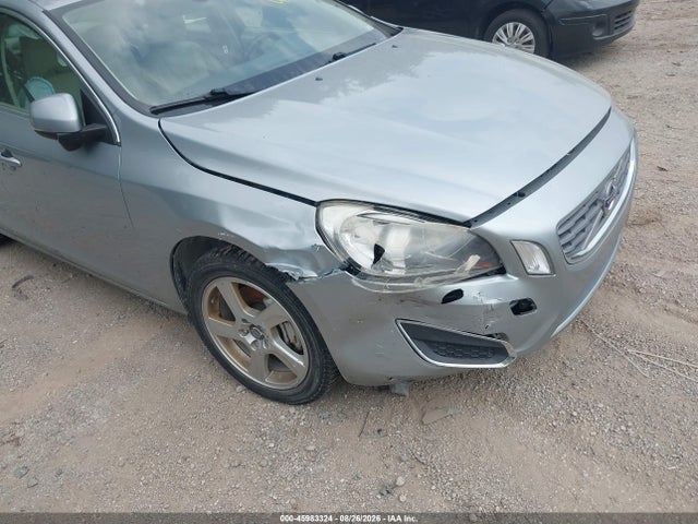 2013 Volvo S60 T5 მანქანა იყიდება აუქციონზე, vin: YV1612FH6D2210591, აუქციონის ნომერი: 45983324