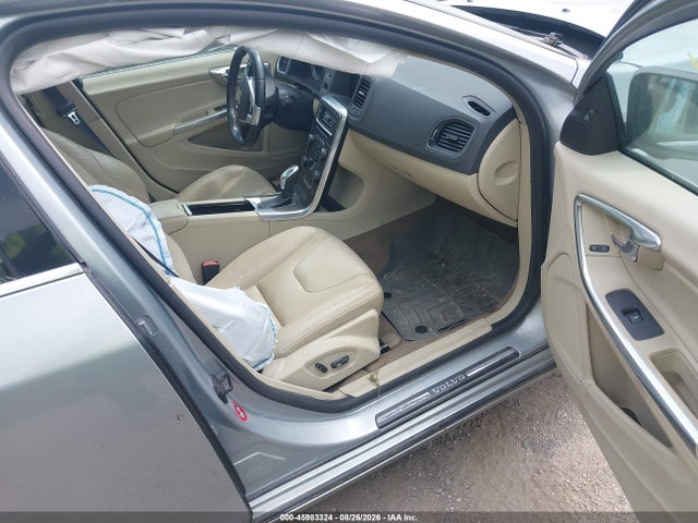 2013 Volvo S60 T5 მანქანა იყიდება აუქციონზე, vin: YV1612FH6D2210591, აუქციონის ნომერი: 45983324