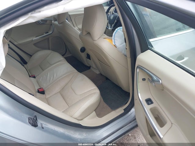2013 Volvo S60 T5 მანქანა იყიდება აუქციონზე, vin: YV1612FH6D2210591, აუქციონის ნომერი: 45983324