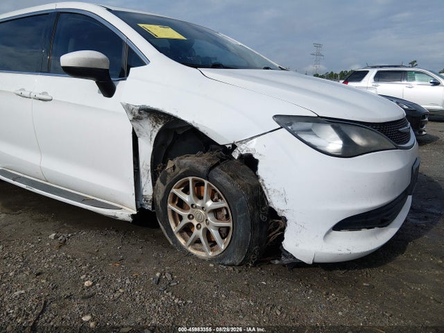Продажа на аукционе авто 2017 Chrysler Pacifica Touring, vin: 2C4RC1DG1HR588763, номер лота: 45983355