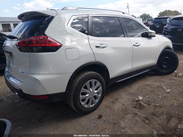 2017 Nissan Rogue S მანქანა იყიდება აუქციონზე, vin: 5N1AT2MVXHC812909, აუქციონის ნომერი: 45983452