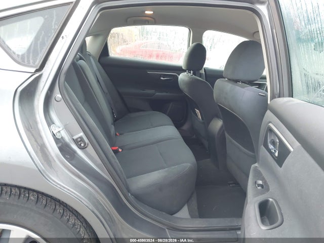 2015 Nissan Altima 2.5 S მანქანა იყიდება აუქციონზე, vin: 1N4AL3AP0FN370875, აუქციონის ნომერი: 45983524