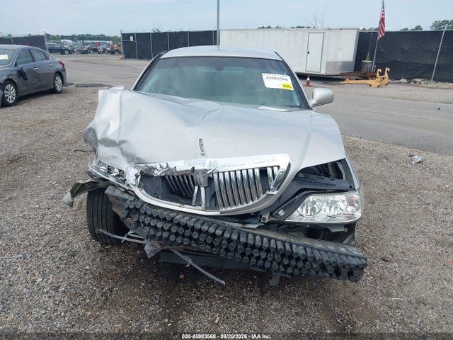 Продаж на аукціоні авто 2004 Lincoln Town Car Signature, vin: 1LNHM81W34Y636973, номер лоту: 45983568