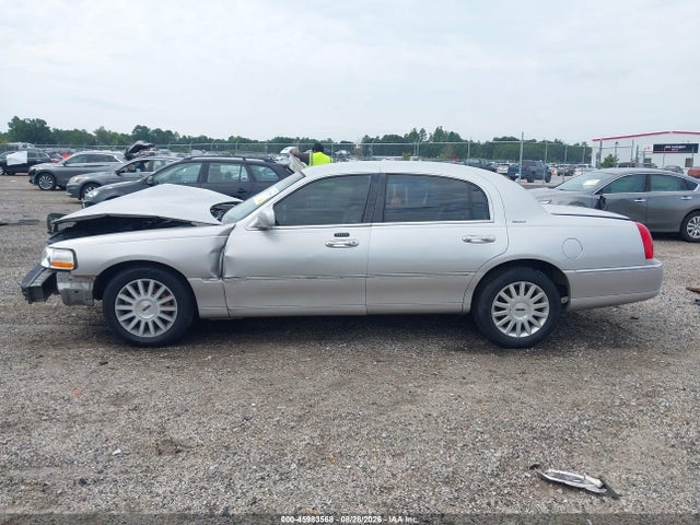 Продаж на аукціоні авто 2004 Lincoln Town Car Signature, vin: 1LNHM81W34Y636973, номер лоту: 45983568
