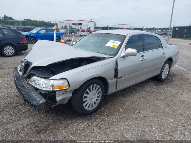 Продаж на аукціоні авто 2004 Lincoln Town Car Signature, vin: 1LNHM81W34Y636973, номер лоту: 45983568
