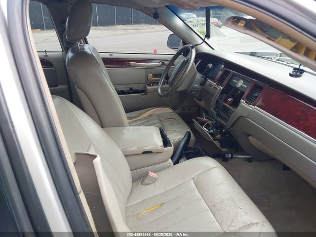 Продаж на аукціоні авто 2004 Lincoln Town Car Signature, vin: 1LNHM81W34Y636973, номер лоту: 45983568