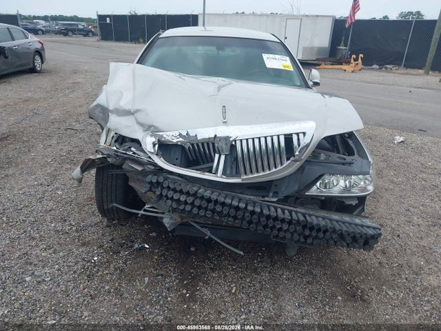 Продаж на аукціоні авто 2004 Lincoln Town Car Signature, vin: 1LNHM81W34Y636973, номер лоту: 45983568