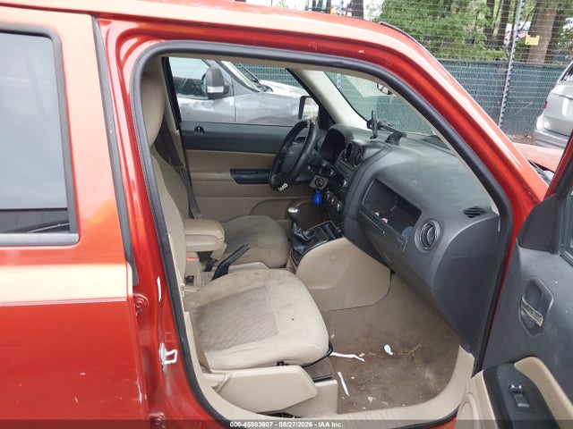 45983607 :رقم المزاد ، 1J4NT1GA2AD621858 vin ، 2010 Jeep Patriot Sport مزاد بيع