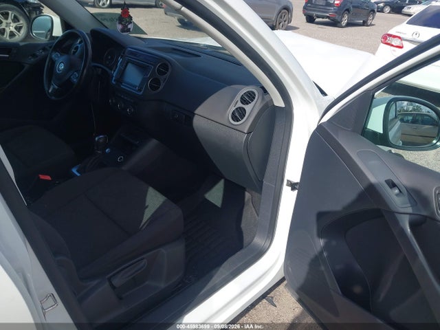45983699 :رقم المزاد ، WVGAV7AX5JK000023 vin ، 2018 Volkswagen Tiguan Limited 2.0t مزاد بيع