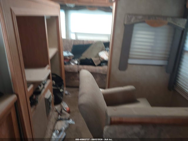 Продажа на аукционе авто 2006 Forest River Wildcat 30lswb 5th Whl Travel Trailer, vin: 4X4FWCF276V013630, номер лота: 45983737