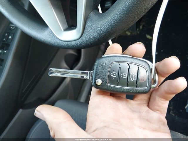 Продаж на аукціоні авто 2017 Hyundai Tucson Se, vin: KM8J3CA46HU398751, номер лоту: 45983746
